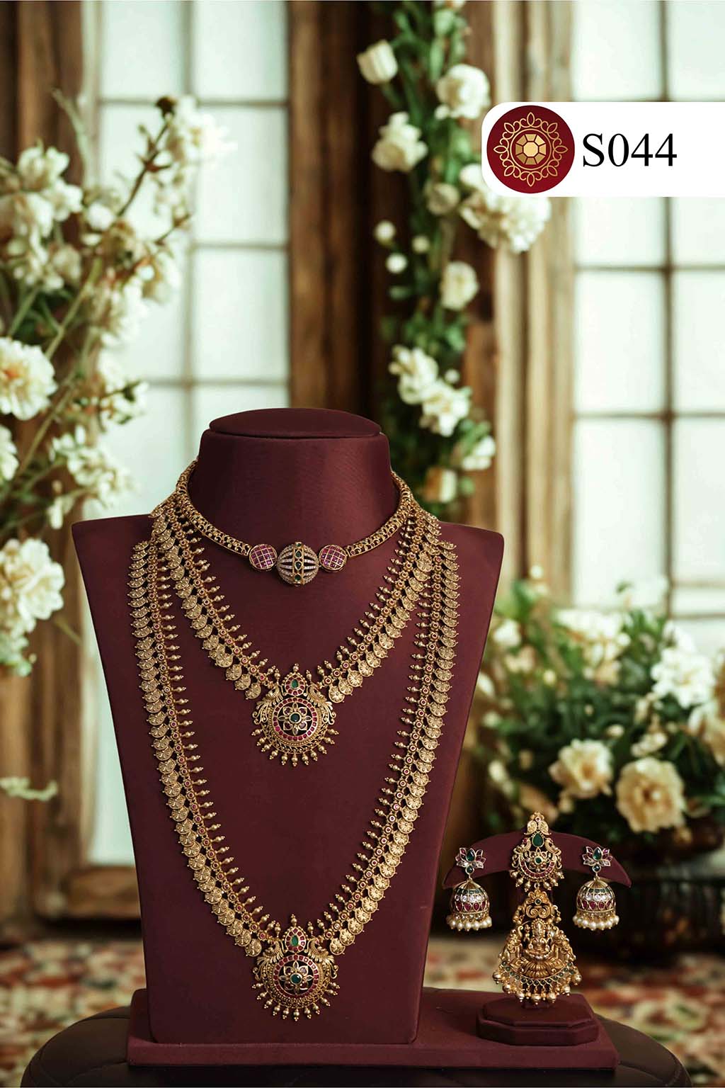 Jewellery S044