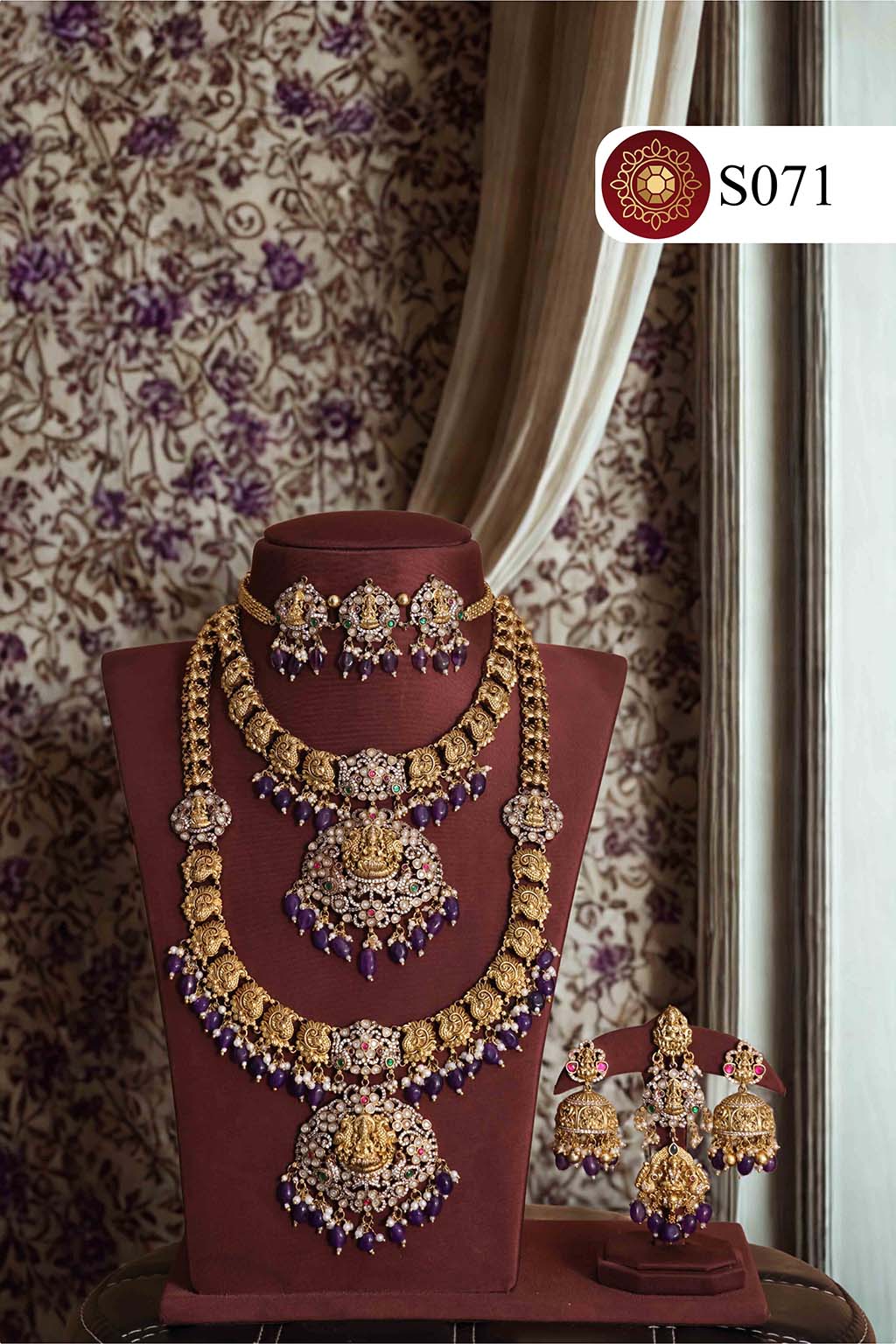 Jewellery S071