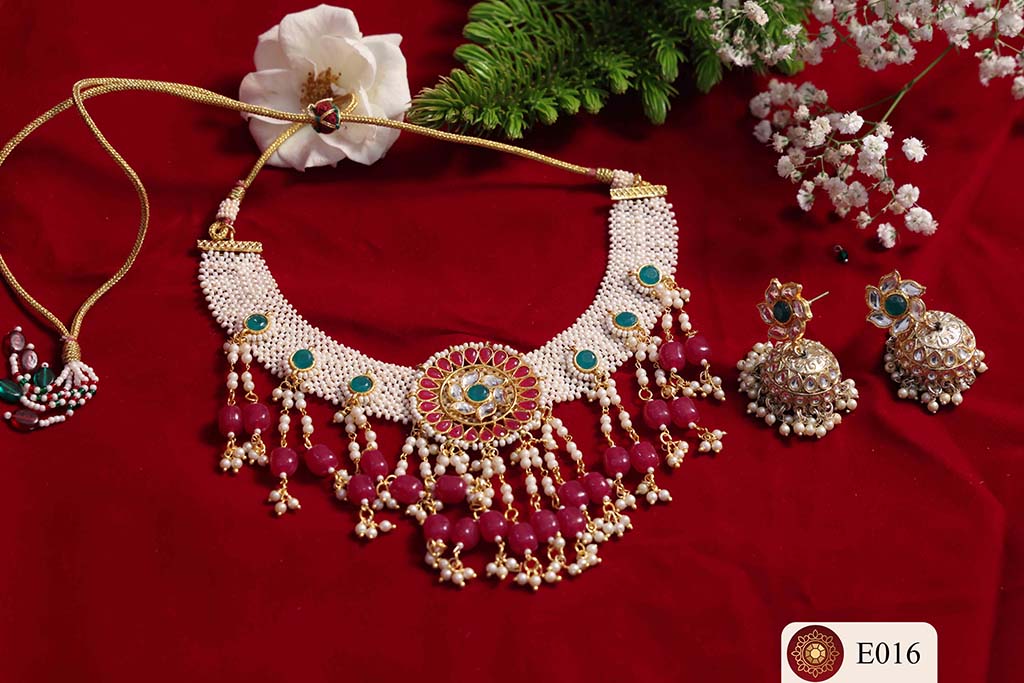 Jewellery E016