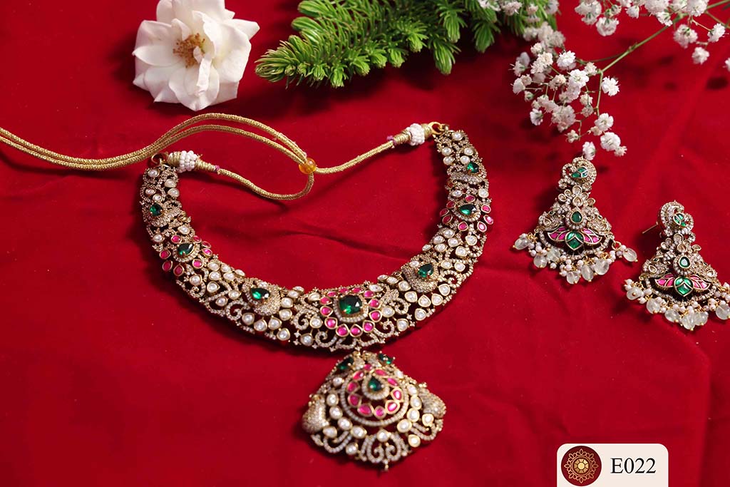 Jewellery E022