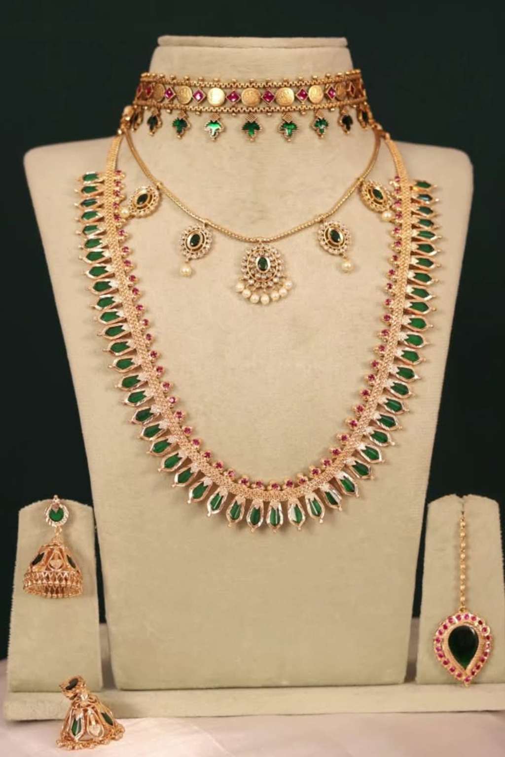 Jewellery S166