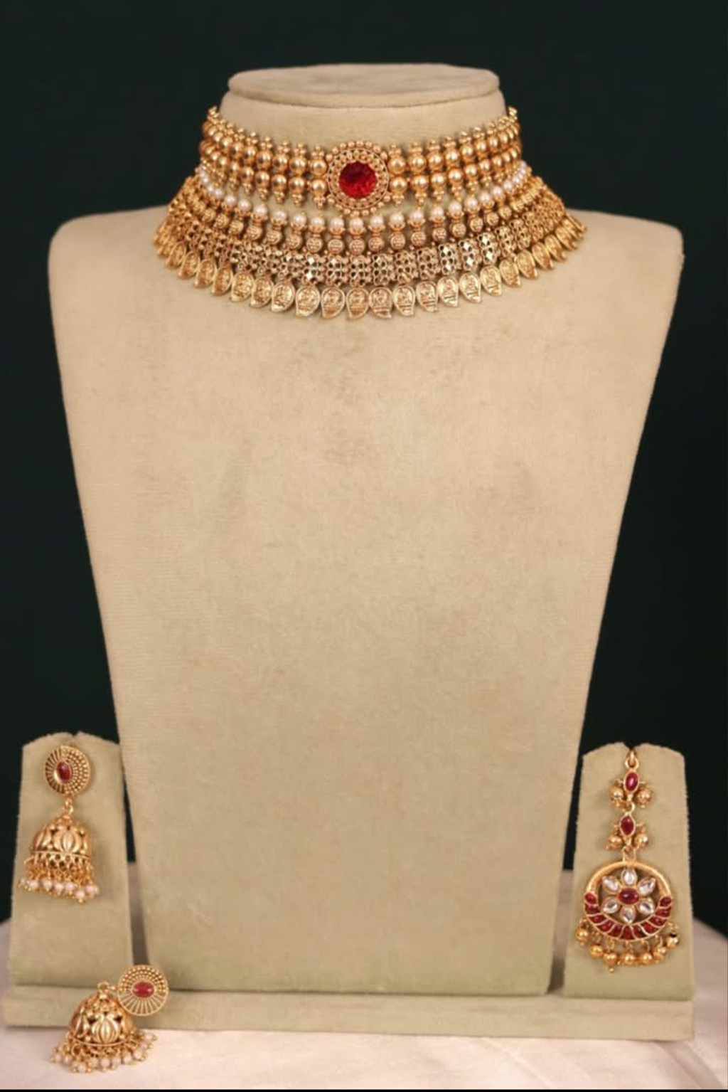 Jewellery S169