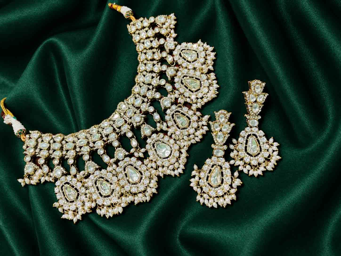 Jewellery E066